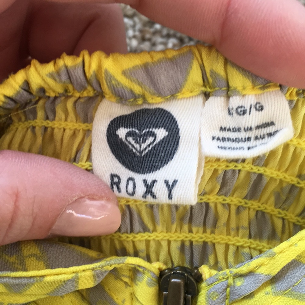Yellow Roxy Dress - Picture 2 of 6